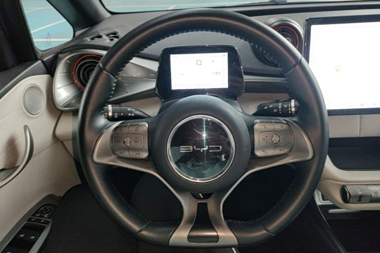 Used BYD Dolphin 2021 405 km Fashion Edition Steering Wheel