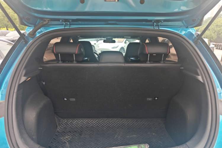 Used BYD Dolphin 2021 405 km Fashion Edition Trunk