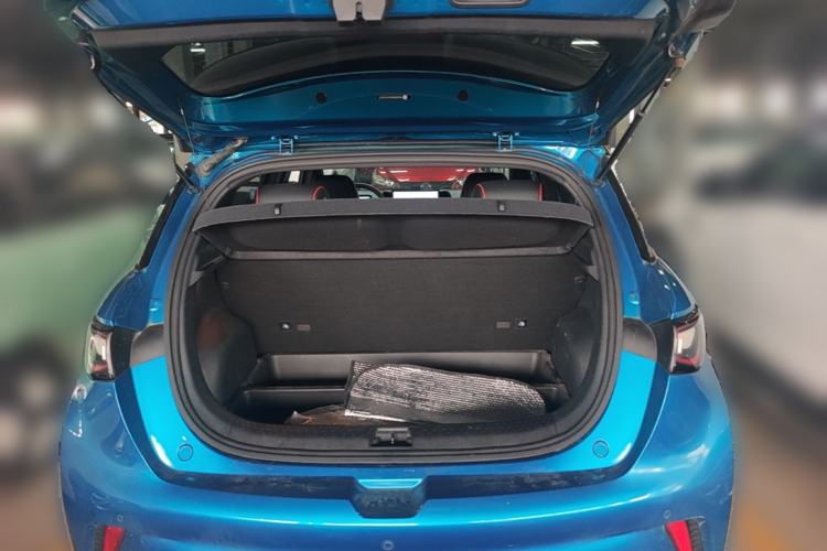 Used BYD Dolphin 2021 405 km Free Version Trunk