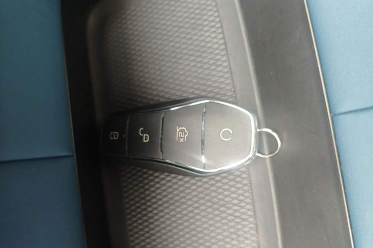 Used BYD Dolphin 2021 405 km Fashion Edition Vehicle Key