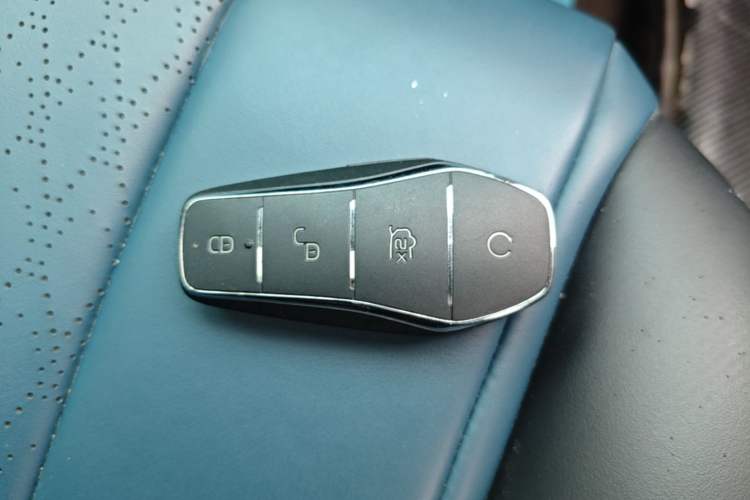 Used BYD Dolphin 2021 405 km Fashion Edition Vehicle Key