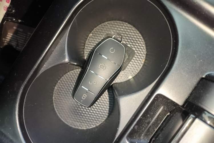 Used BYD Dolphin 2021 405 km Fashion Edition Vehicle Key