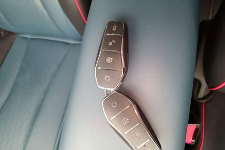 Used BYD Dolphin 2021 405 km Fashion Edition Vehicle Key