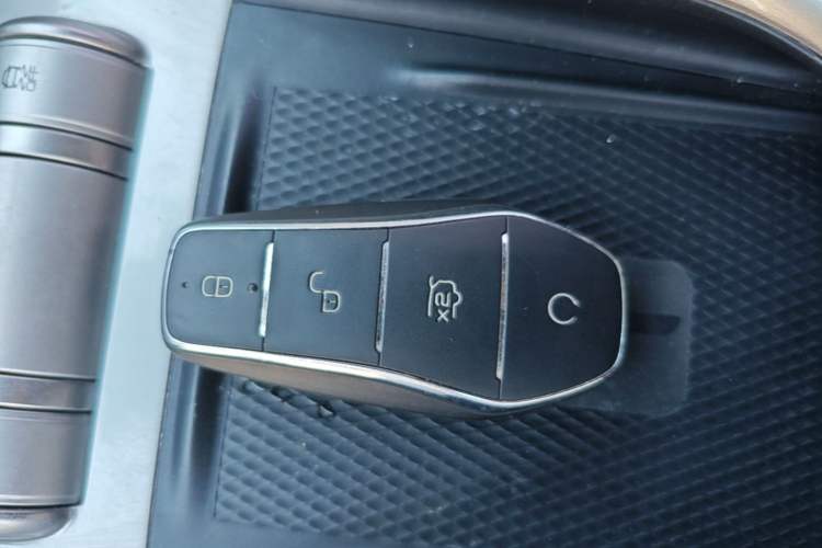 Used BYD Dolphin 2021 405 km Fashion Edition Vehicle Key