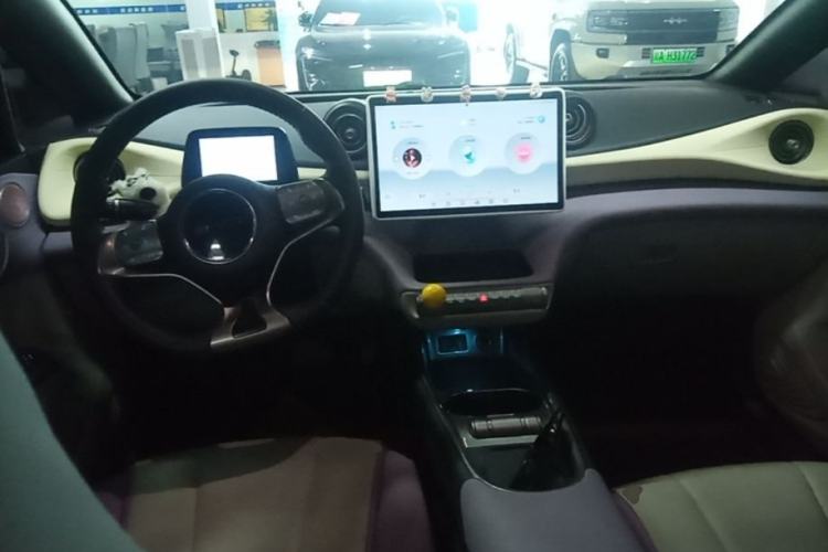 Used BYD Dolphin 2021 401km Knight Edition Center Console