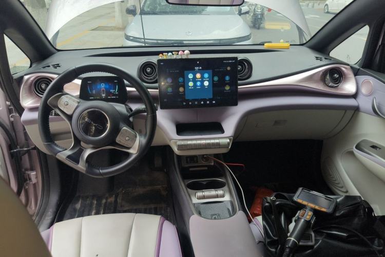 Used BYD Dolphin 2021 405 km Fashion Edition Center Console