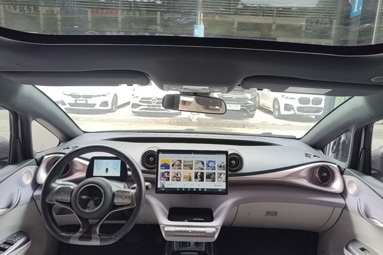 Used BYD Dolphin 2021 405 km Fashion Edition Center Console
