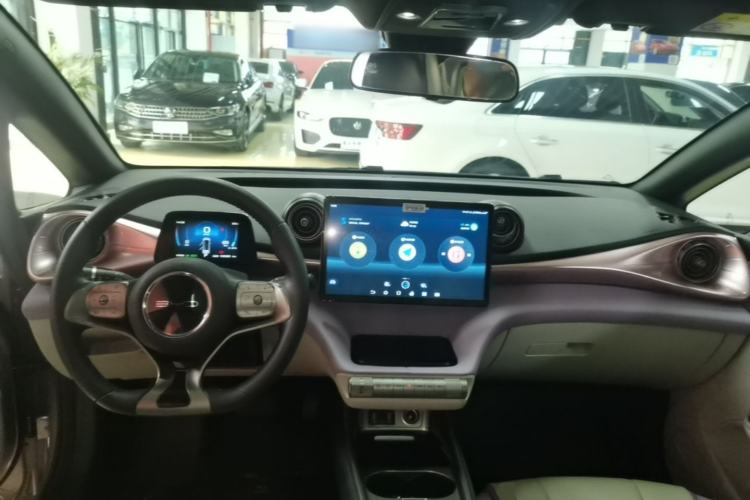 Used BYD Dolphin 2021 405 km Fashion Edition Center Console