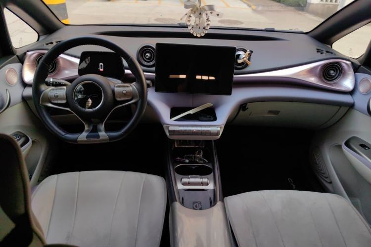 Used BYD Dolphin 2021 405 km Fashion Edition Center Console