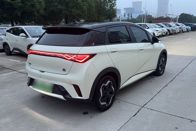 Used BYD Dolphin 2021 405 km Fashion Edition Exterior 3