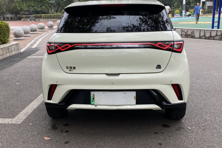 Used BYD Dolphin 2021 405 km Fashion Edition Exterior 4