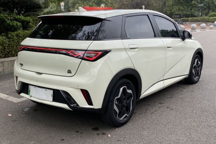 Used BYD Dolphin 2021 405 km Fashion Edition Exterior 5