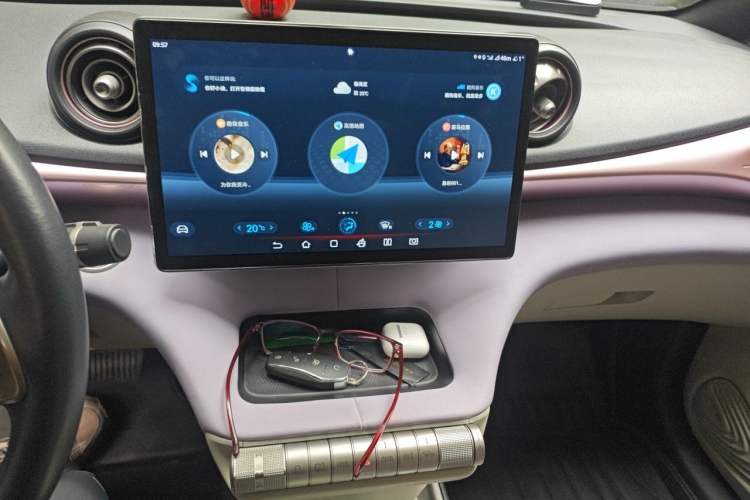Used BYD Dolphin 2021 405 km Fashion Edition Audio And AC Panel