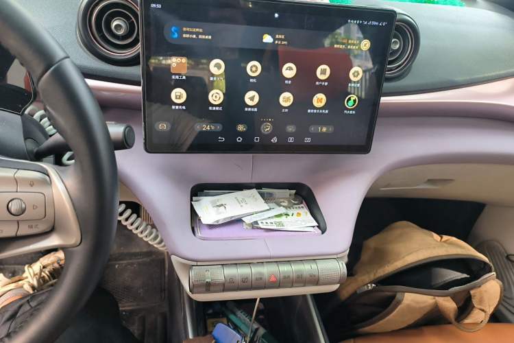 Used BYD Dolphin 2021 405 km Fashion Edition Audio And AC Panel