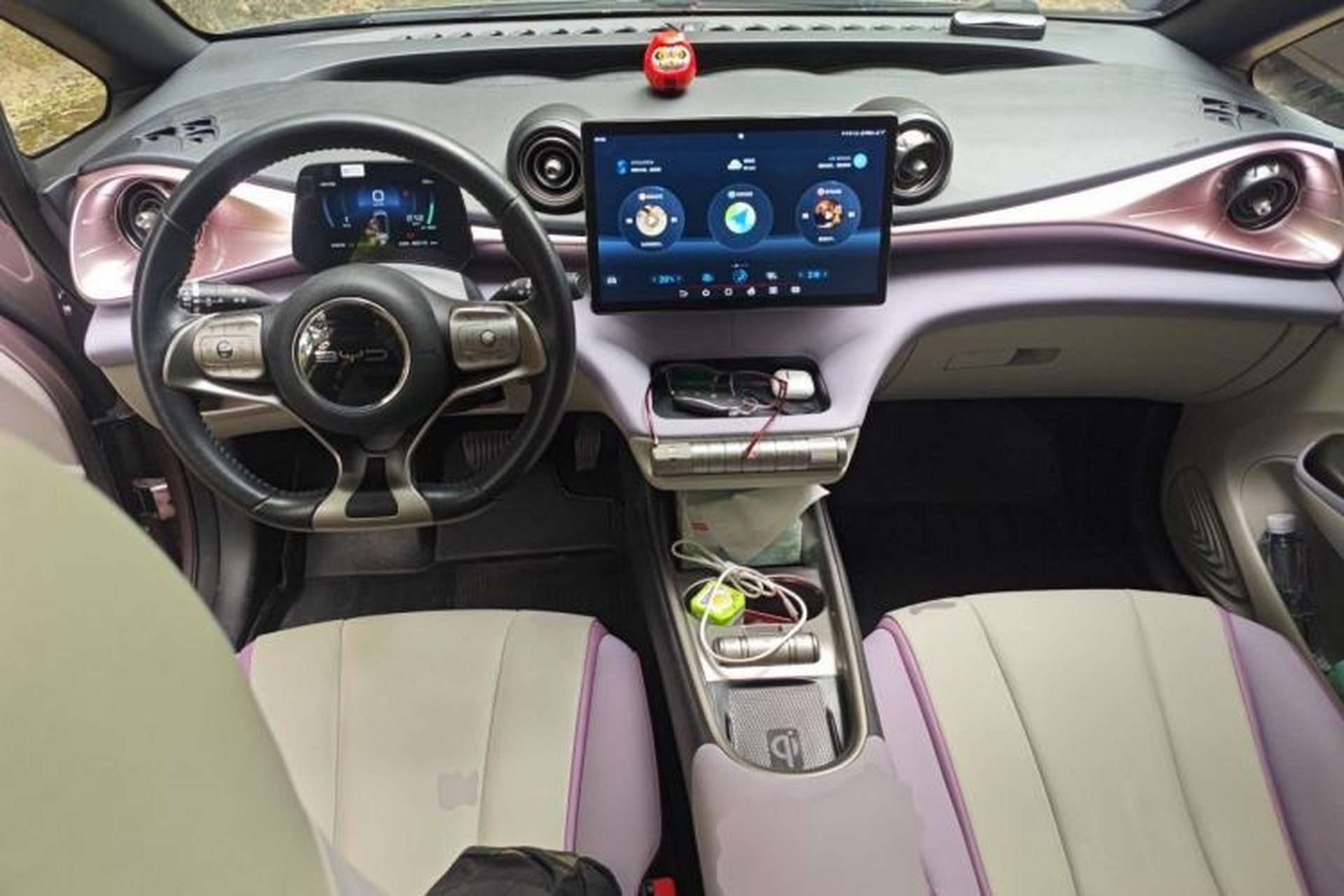 Used BYD Dolphin 2021 405 km Fashion Edition Center Console