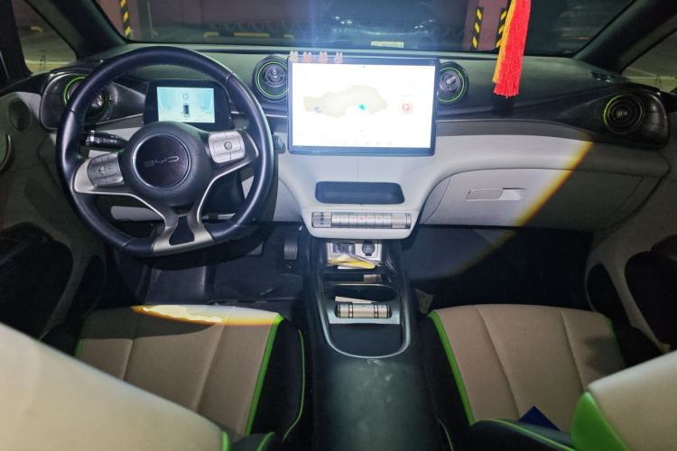 Used BYD Dolphin 2021 405 km Free Version Center Console