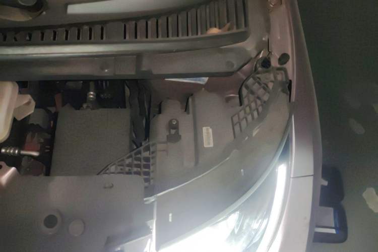 Used BYD Dolphin 2021 405 km Fashion Edition Engine Bay Left
