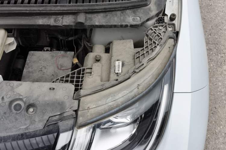 Used BYD Dolphin 2021 405 km Fashion Edition Engine Bay Left