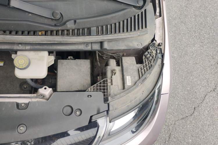 Used BYD Dolphin 2021 405 km Fashion Edition Engine Bay Left
