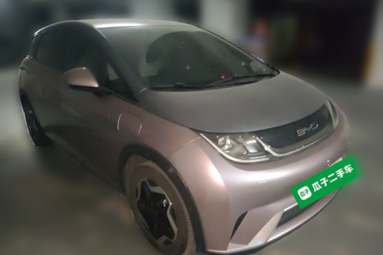 Used BYD Dolphin 2021 405 km Fashion Edition Front Right 45 Deg