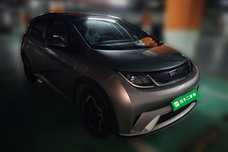 Used BYD Dolphin 2021 405 km Fashion Edition Front Right 45 Deg