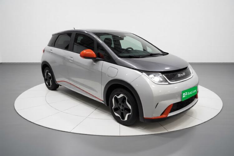 Used BYD Dolphin 2021 405 km Fashion Edition Front Right 45 Deg