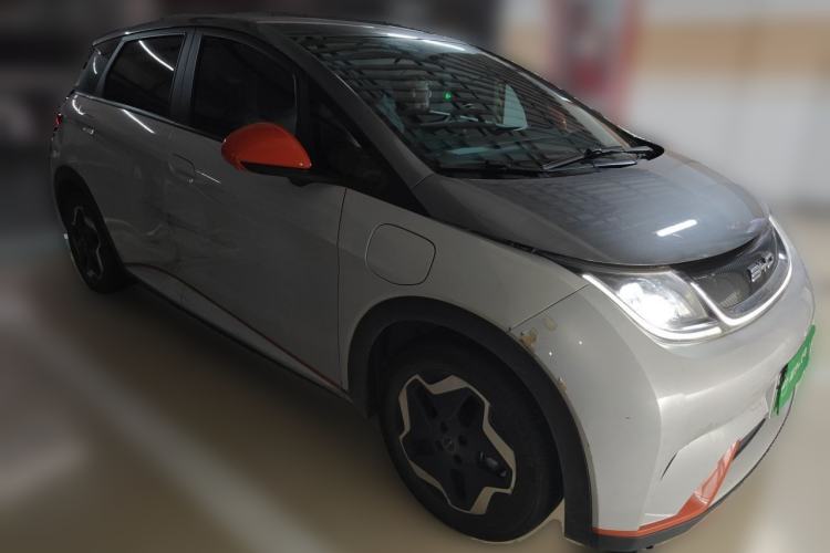 Used BYD Dolphin 2021 405 km Fashion Edition Front Right 45 Deg
