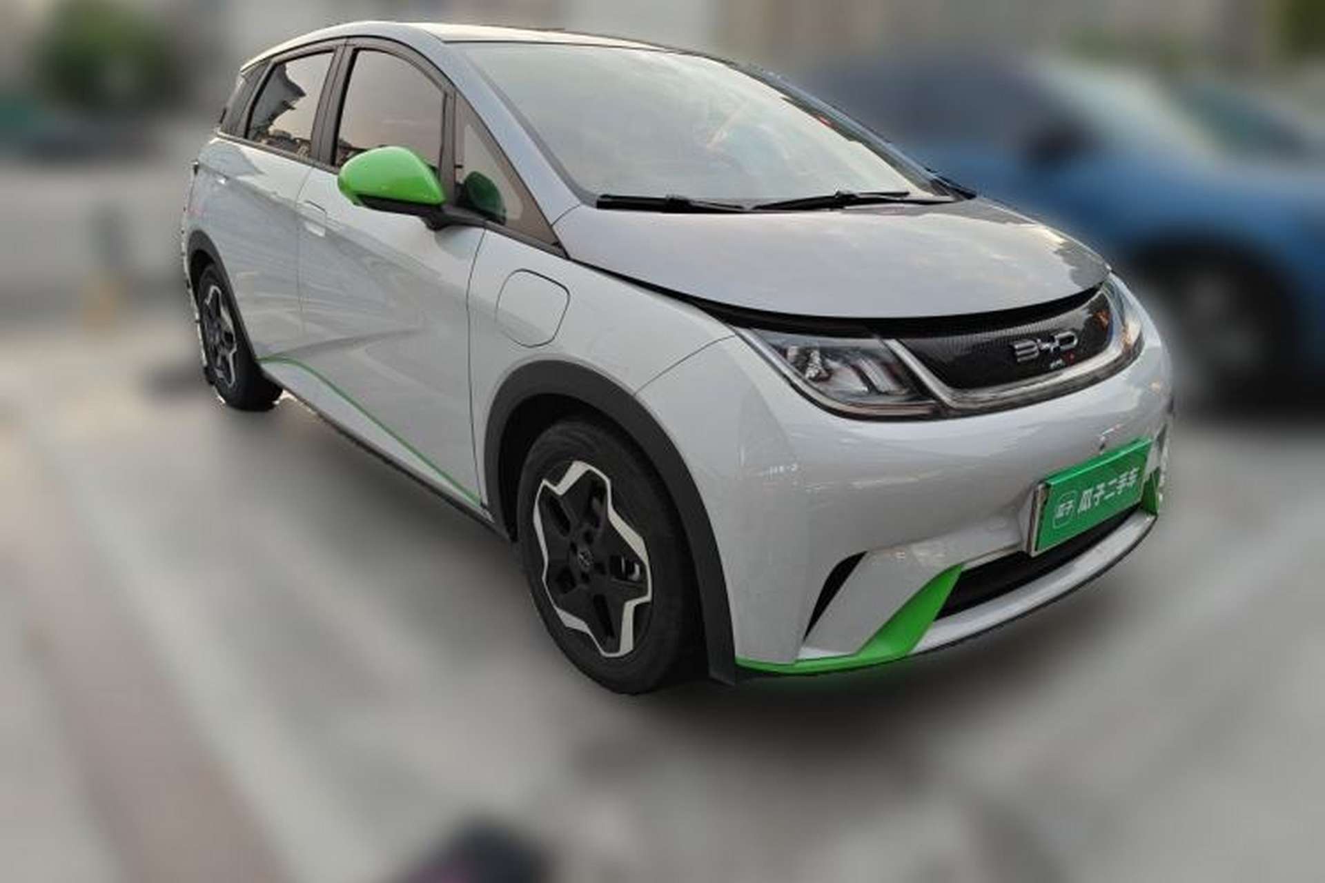 Used BYD Dolphin 2021 405 km Fashion Edition Front Right 45 Deg