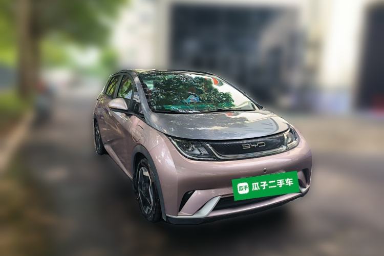 Used BYD Dolphin 2021 405 km Fashion Edition Front Right 45 Deg