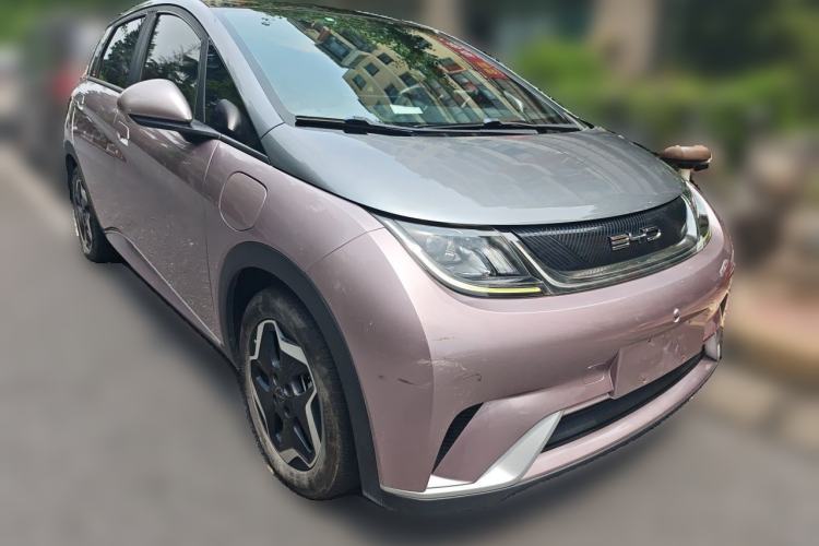 Used BYD Dolphin 2021 405 km Fashion Edition Front Right 45 Deg
