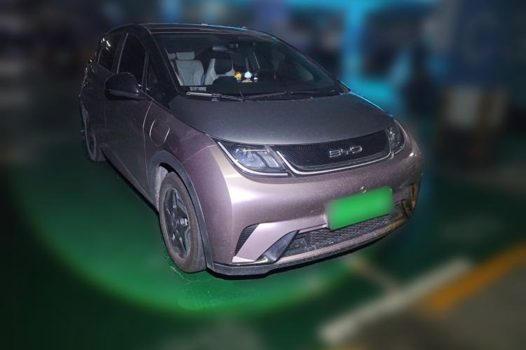 Used BYD Dolphin 2021 405 km Fashion Edition Front Right 45 Deg