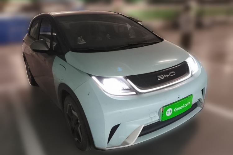 Used BYD Dolphin 2021 405 km Fashion Edition Front Right 45 Deg