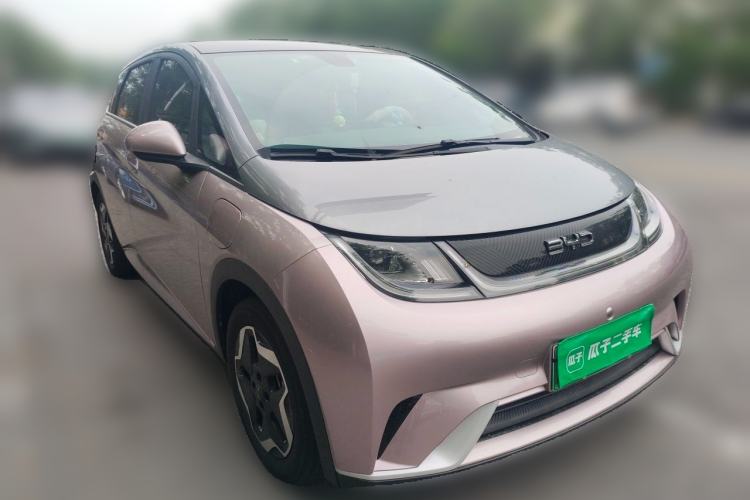 Used BYD Dolphin 2021 405 km Fashion Edition Front Right 45 Deg