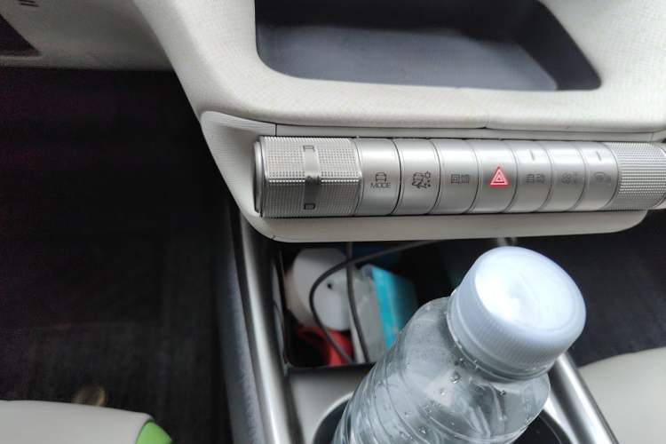 Used BYD Dolphin 2021 405 km Fashion Edition Gear Lever