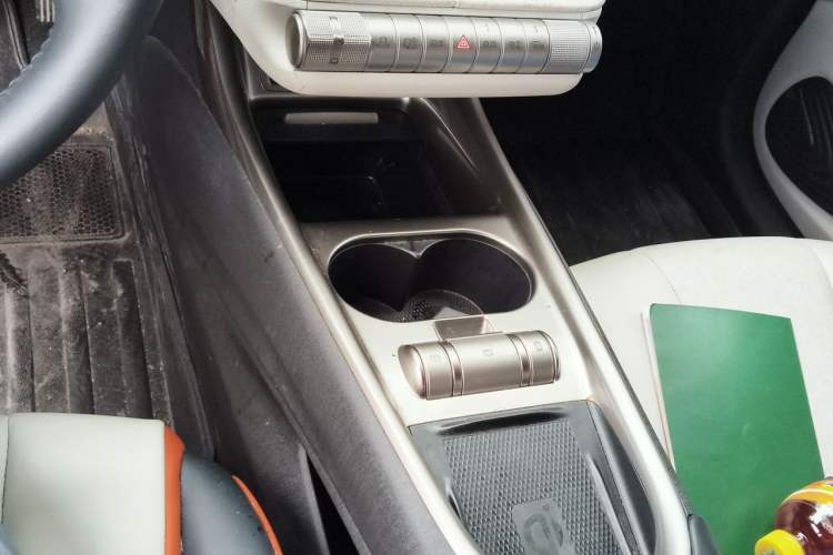 Used BYD Dolphin 2021 405 km Fashion Edition Gear Lever