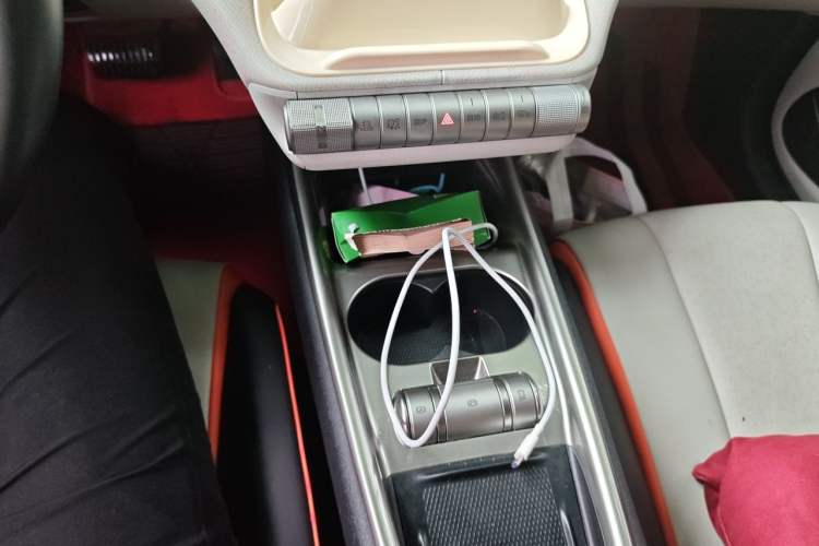 Used BYD Dolphin 2021 405 km Fashion Edition Gear Lever
