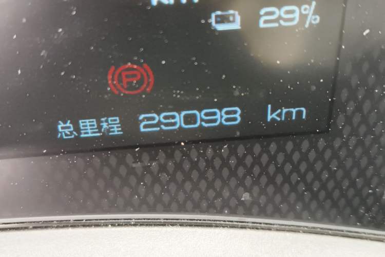 Used BYD Dolphin 2021 405 km Fashion Edition Odometer Close Up