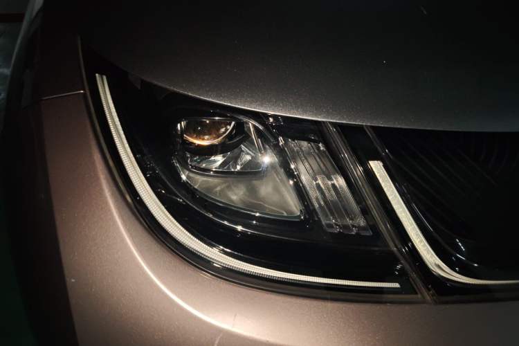 Used BYD Dolphin 2021 405 km Fashion Edition Right Front Headlight