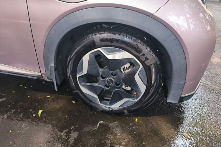 Used BYD Dolphin 2021 405 km Fashion Edition Right Front Wheel Hub