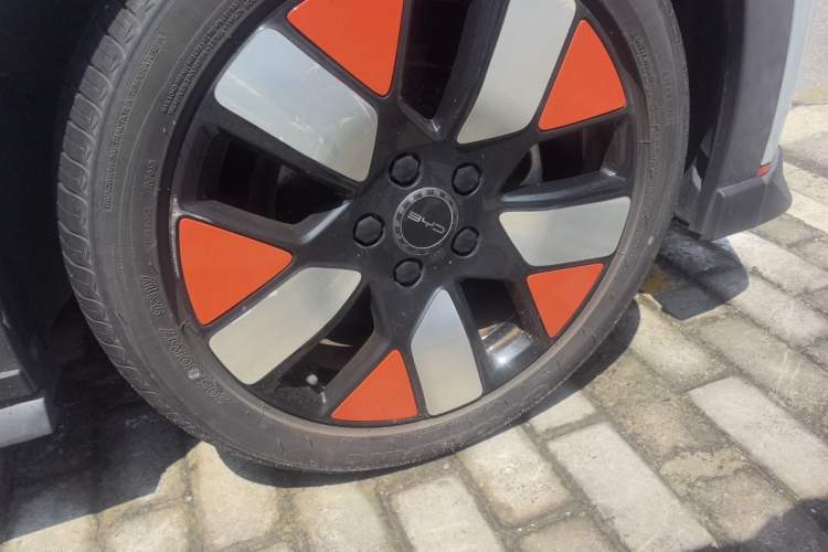 Used BYD Dolphin 2021 401km Knight Edition Right Front Wheel Hub