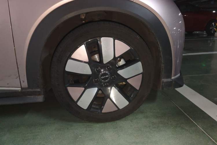 Used BYD Dolphin 2021 401km Knight Edition Right Front Wheel Hub
