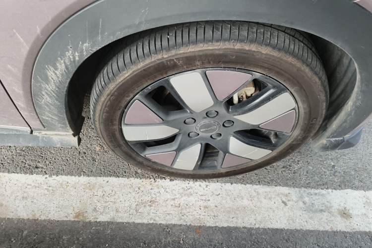 Used BYD Dolphin 2021 401km Knight Edition Right Front Wheel Hub