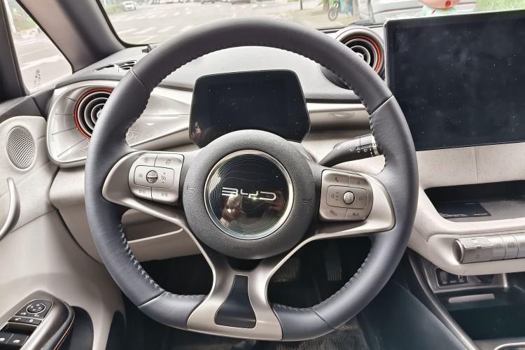 Used BYD Dolphin 2021 405 km Fashion Edition Steering Wheel