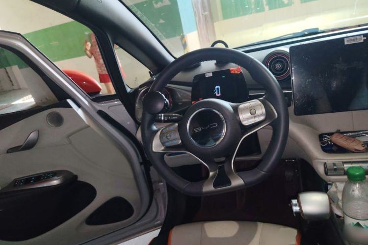 Used BYD Dolphin 2021 405 km Free Version Steering Wheel