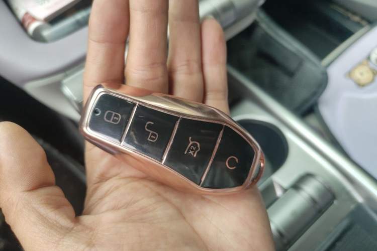 Used BYD Dolphin 2021 405 km Fashion Edition Vehicle Key