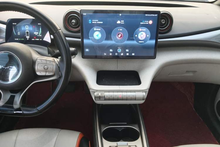 Used BYD Dolphin 2021 405 km Fashion Edition Audio And AC Panel