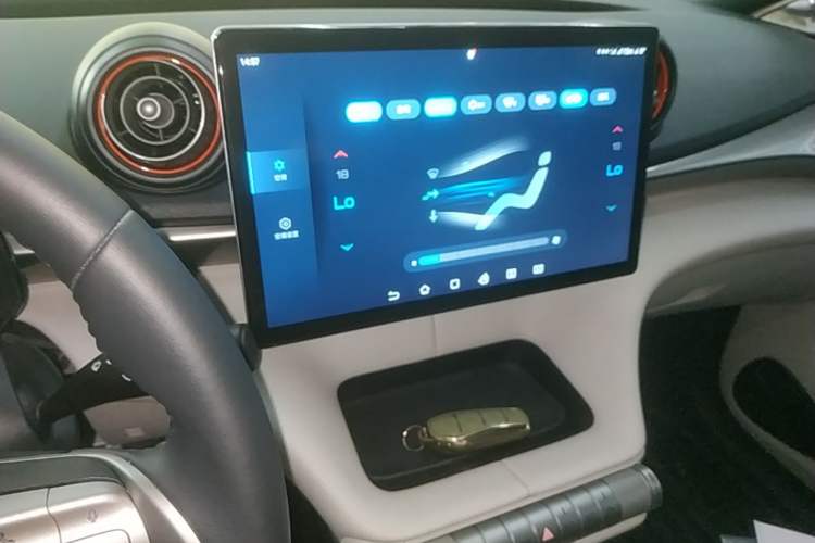 Used BYD Dolphin 2021 405 km Free Version Audio And AC Panel