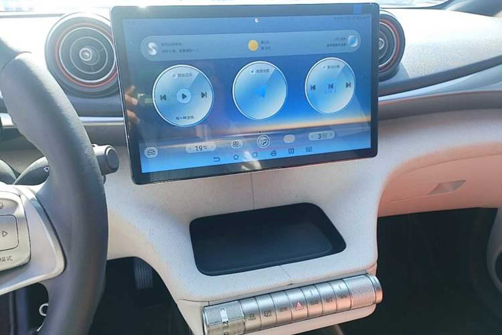 Used BYD Dolphin 2021 405 km Free Version Audio And AC Panel