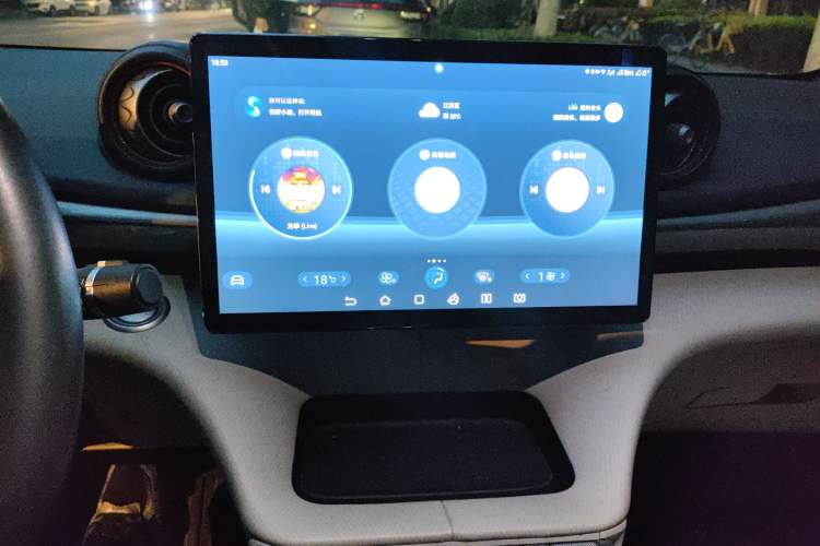 Used BYD Dolphin 2021 405 km Free Version Audio And AC Panel