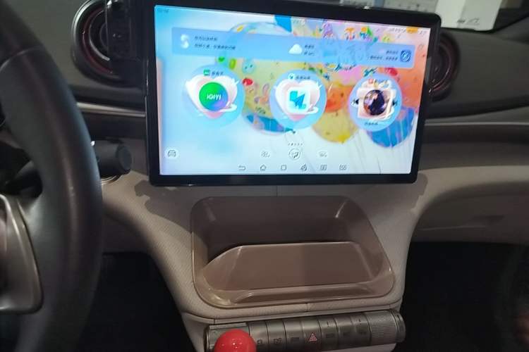 Used BYD Dolphin 2021 405 km Fashion Edition Audio And AC Panel